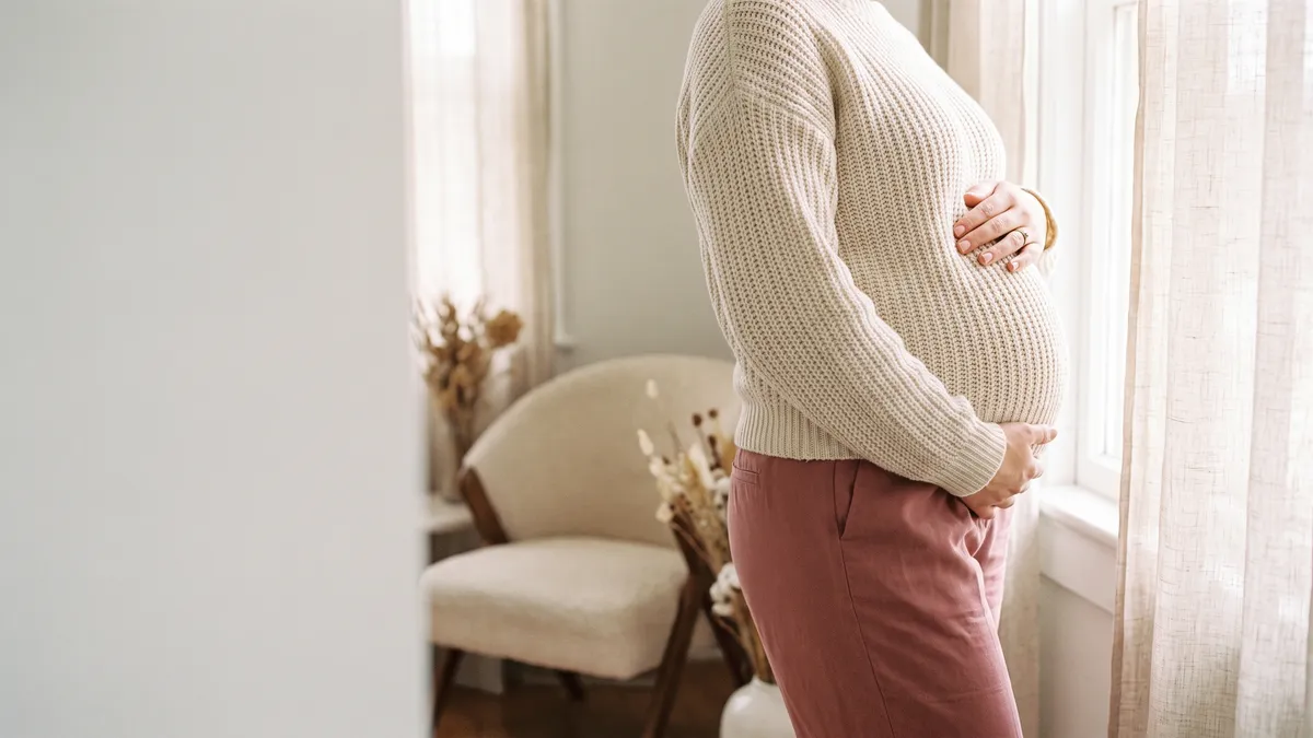 Future maman accompagnée pendant son suivi de grossesse